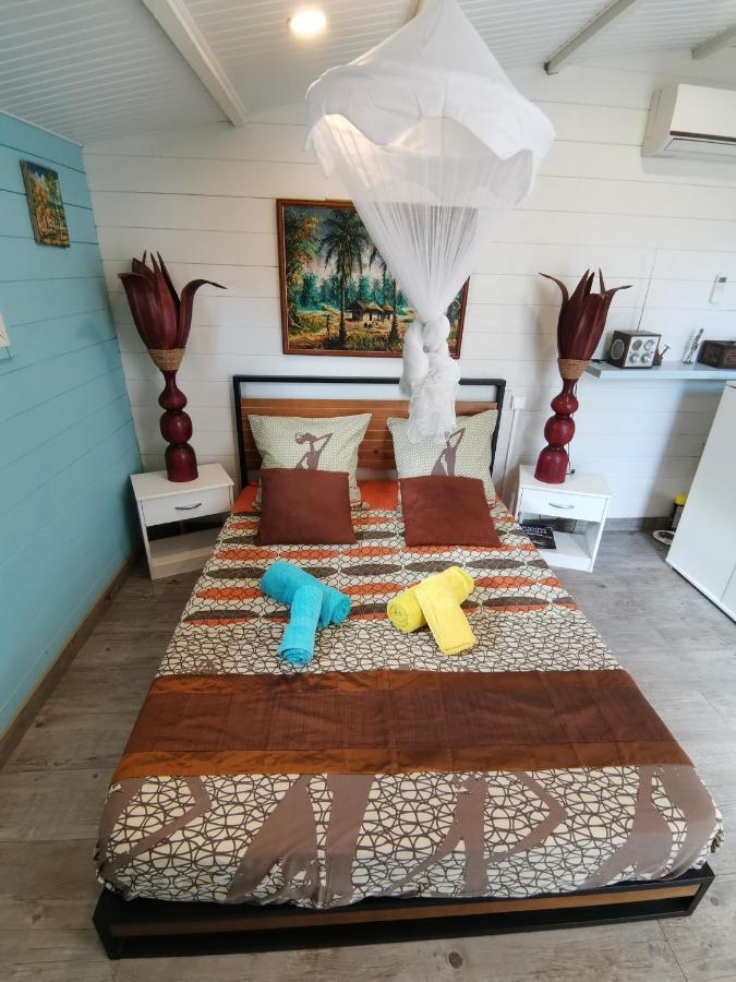 Bungalow La Perle - Jacuzzi - Piscine Saint-Francois  Zewnętrze zdjęcie